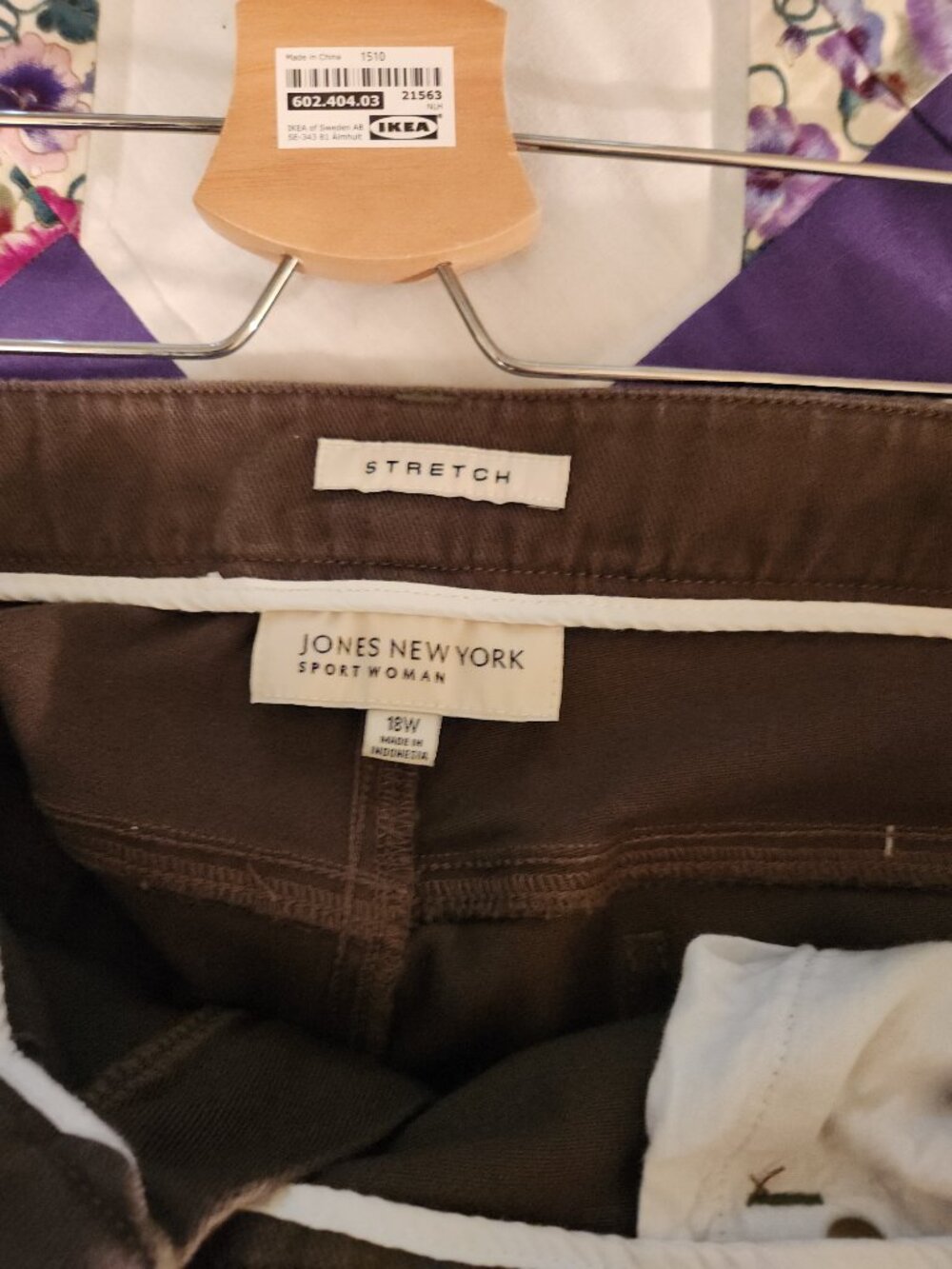 Jones New York Sport Woman Capris - 18W - Picture 2 of 5